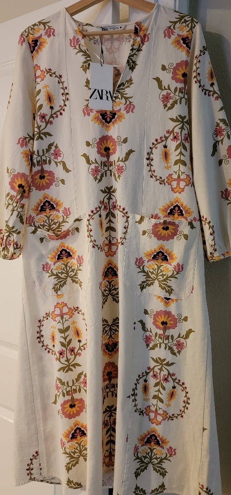 ZARA NWT WOMAN FLORAL PRINT DRESS